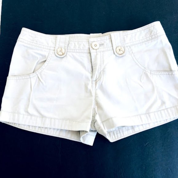 VANS khaki /beige woven shorts size 5 NWOT - Picture 1 of 14